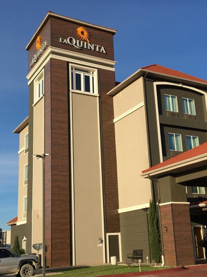 Отель La Quinta By Wyndham Браунвуд Экстерьер фото